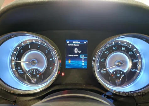 2014 Chrysler 300 z USA, uszkodzony, nr VIN 2C3CCAAG9EH343211